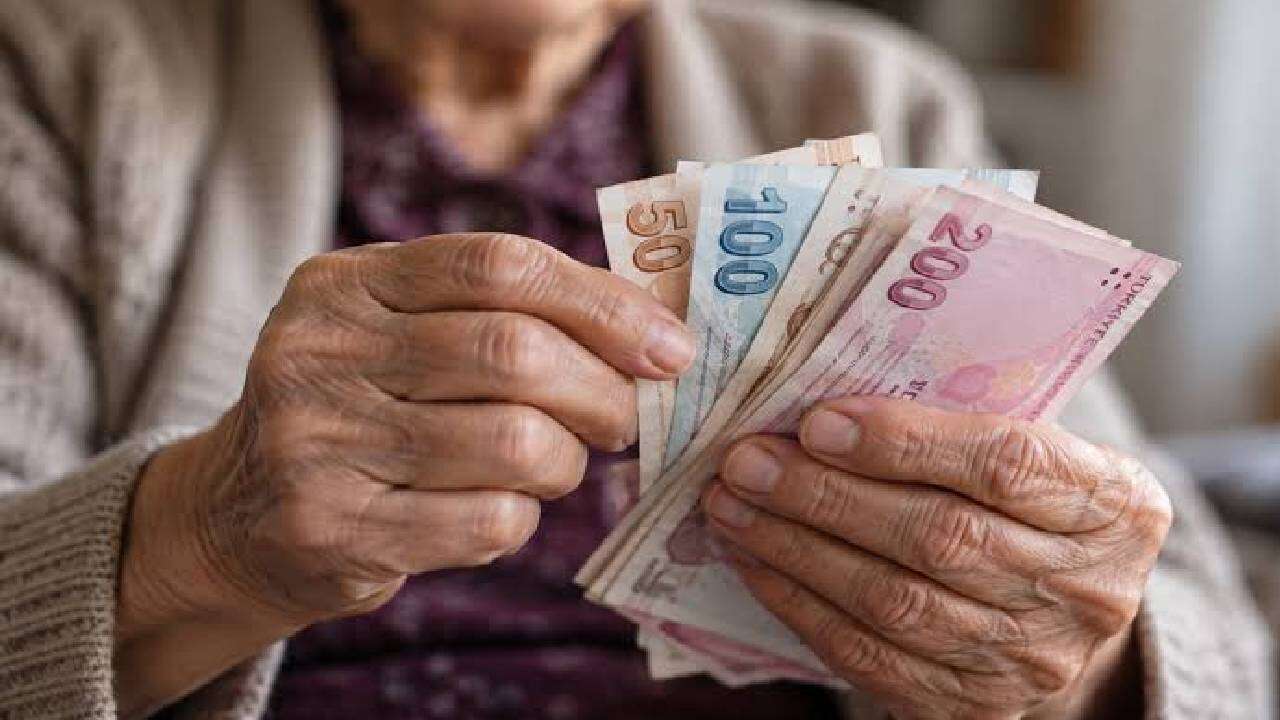 Ve kritik adım atıldı: Emekli aylıklarını artıracak kanun teklifi komisyona sevk edildi, işte yeni maaş tablosu! 3
